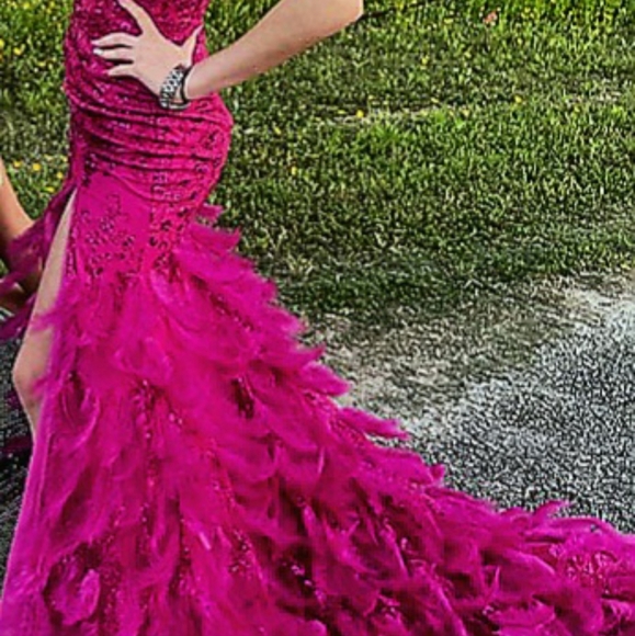 Formal/Prom dress - Picture 3 of 4
